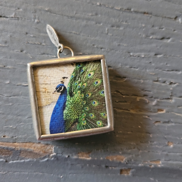 Jewel Kade Charm - Picture 3 of 5